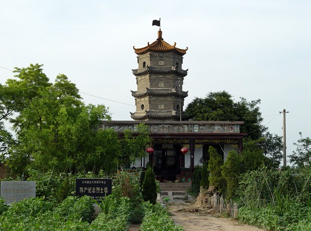 除此之外,陈户镇还有董公祠(汉朝),烈士纪念塔(1946)等璀璨的历史文化