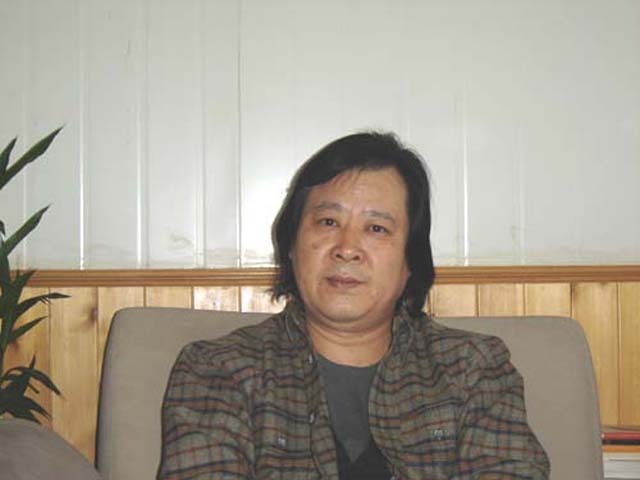 胡石